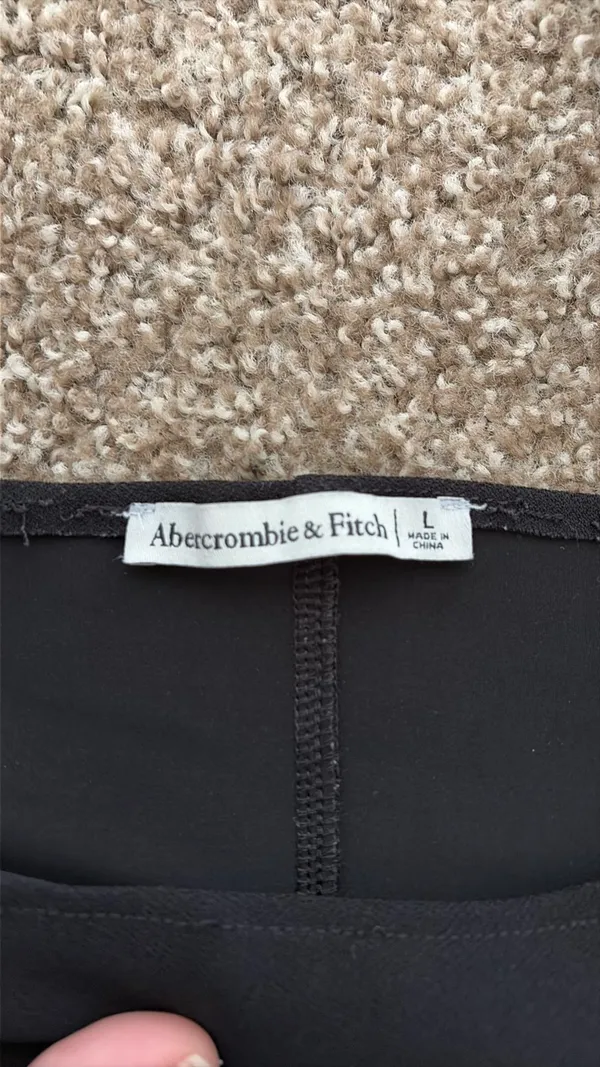 Abercrombie and fitch top - Image 3