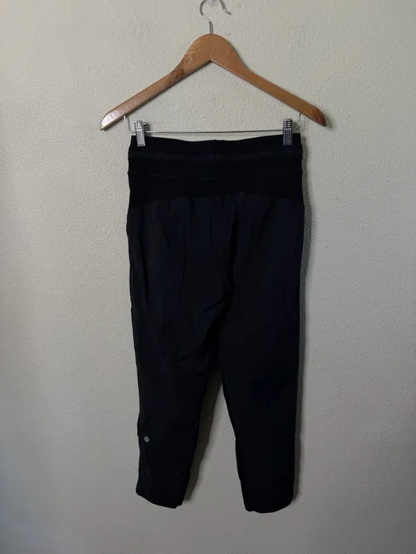 Lululemon Dance Studio Crop *25" Black Womens Size 4 - Image 4