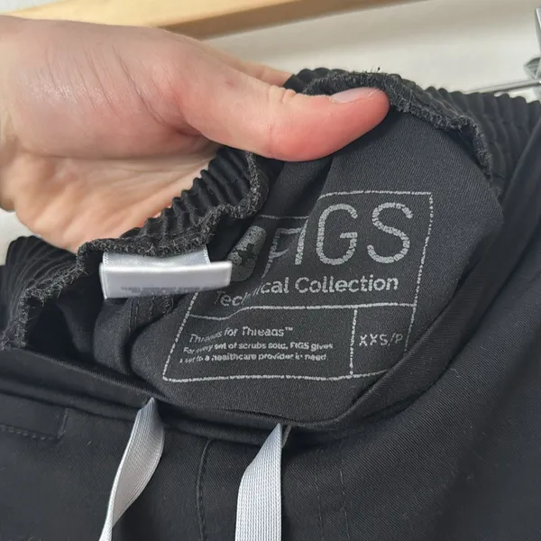 Figs XXS Livingston Straight Leg Scrub Pants in Black - Image 6