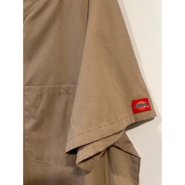 Dickies V-neck scrub top in tan Khaki Large - Image 5