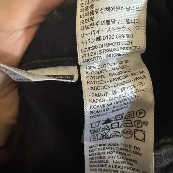 Levi’s ‘94 Baggy Wide Leg Cargo Jeans Size 28 in Black‎ - Image 10