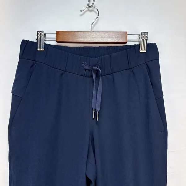 Lululemon Womens On The Fly Jogger Size‎ 4 True Navy Travel Woven Pockets - Image 2