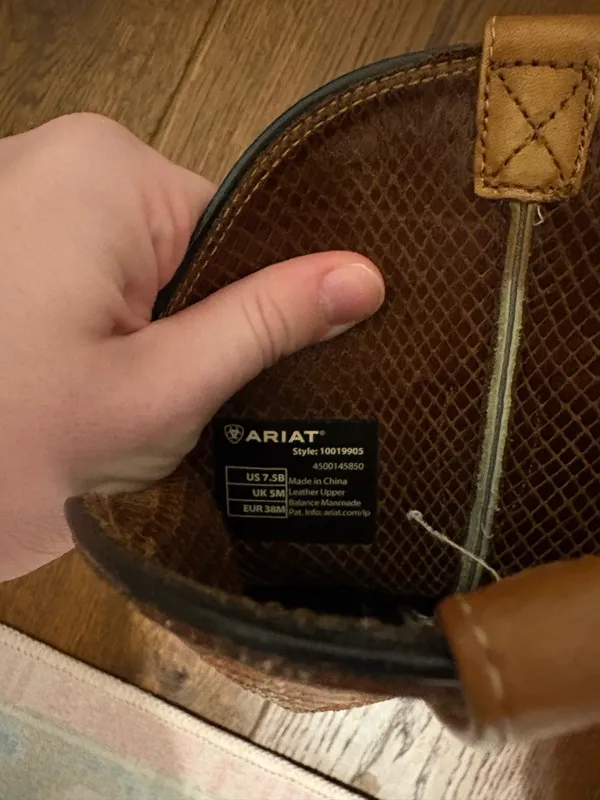 Ariat Boots Cowboy Square Toe - Image 4