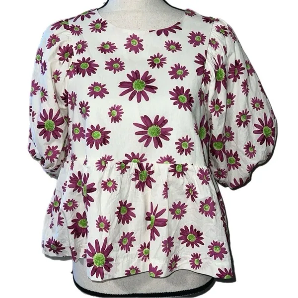 &MERCI medium ivory Hey Girl Flower Bubble Sleeve Top In White purple flowers - Image 11
