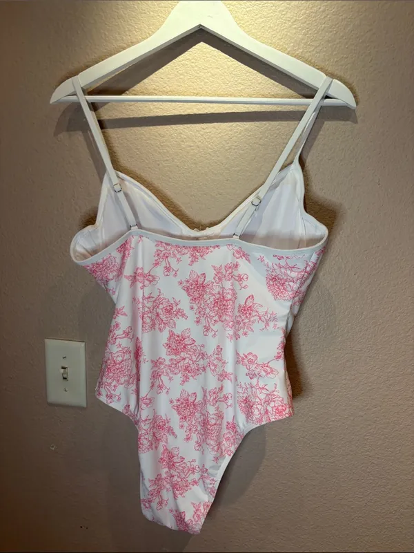 New No Boundaries Women’s Pink Toile Floral One Piece Swimsuit Large 12-14 NWOT - Image 7