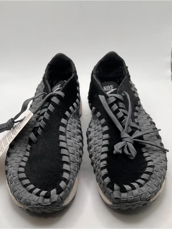 Nike Air Footscape Woven Black and Smoke Grey Nike Woven Slip-On Sneakers SZ5.5 - Image 3