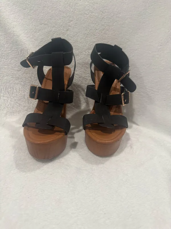 Weeboo Platform Heels Black Size 6 - Image 2