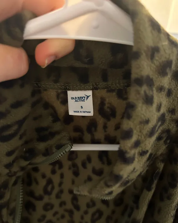 Old Navy leopard print jacket - Image 3