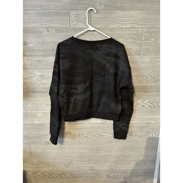 VICTORIA'S SECRET SPORT LOGO‎ CREW PULLOVER SWEATSHIRT size M Camo Camouflage - Image 2