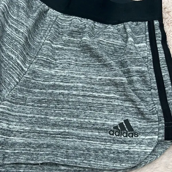 Adidas running shorts size small - Image 2