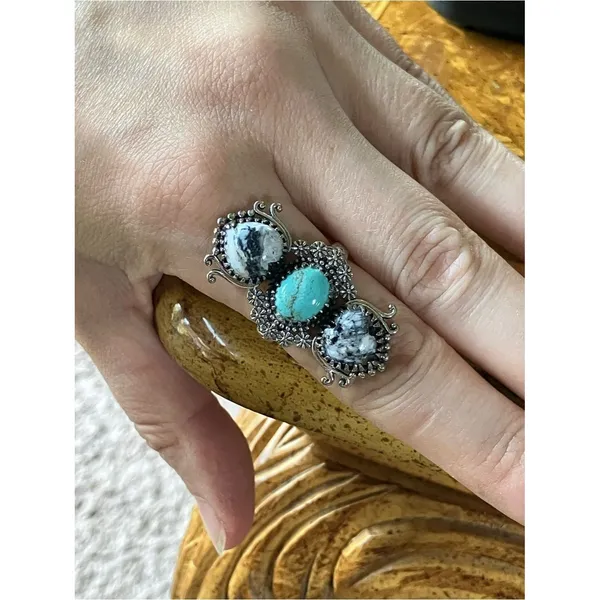 White Buffalo Nevada Turquoise Heart Ring Discounted Size 8 - Image 3