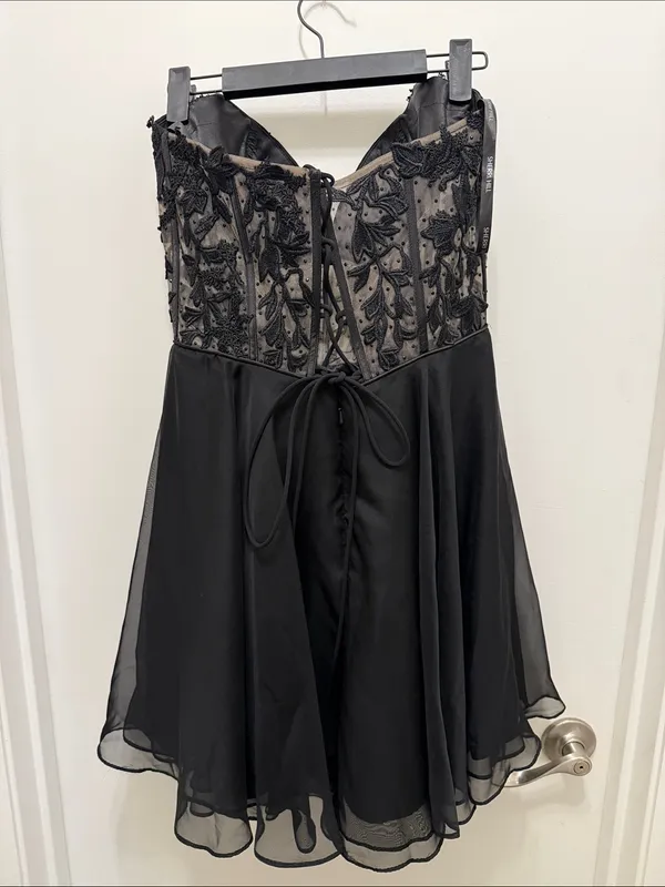 Sherri Hill Black Lace Corset Cocktail Dress - Image 2