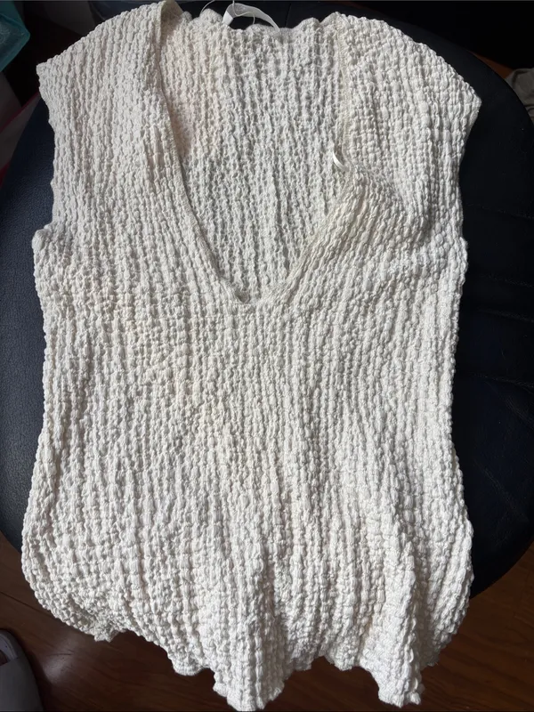 Zara Popcorn Texture Cream V Neck Short Sleeve Top - Image 4