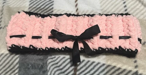 Pink and Black Women's Headband winter earmuffs ear cover handmade crochet - Image 2