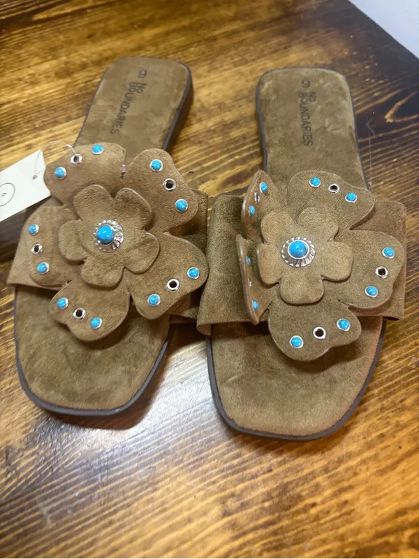 No boundaries brown floral sandals size 6 - Image 2