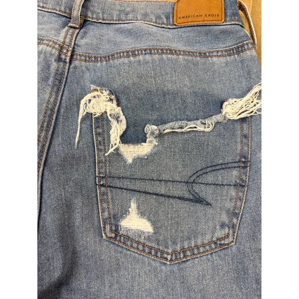 American Eagle Baggy Jean Womens 4 Light Wash Distressed High Rise Ripped Denim - Image 4