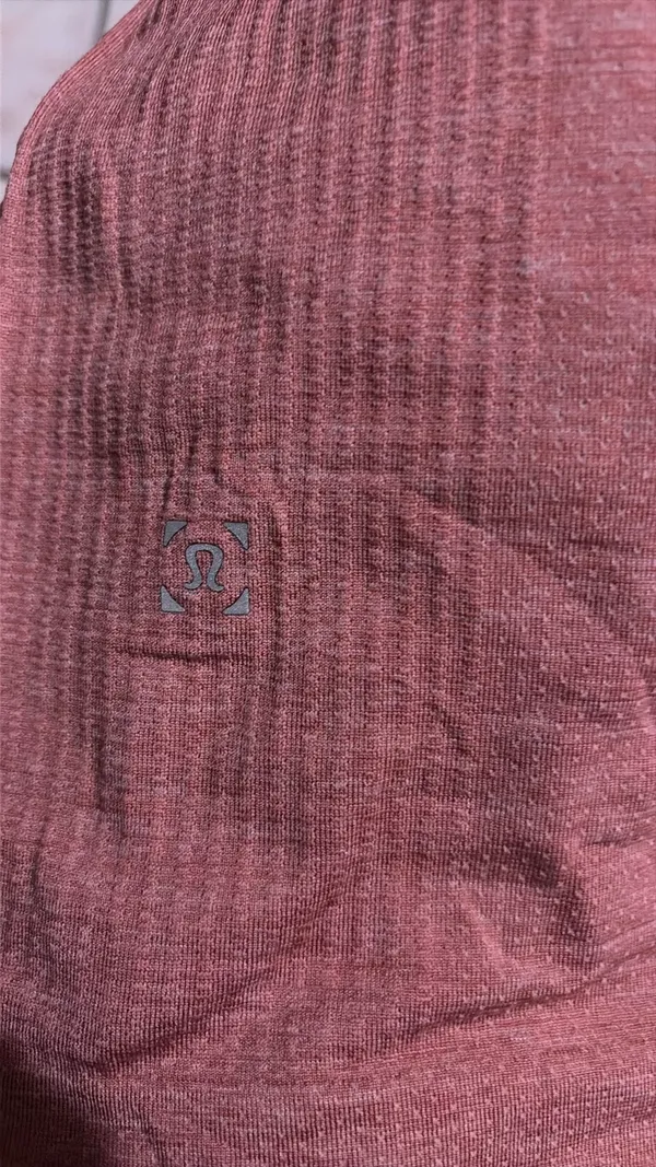 Peloton X Lululemon Men's Short Sleeve Tee size M - Image 3