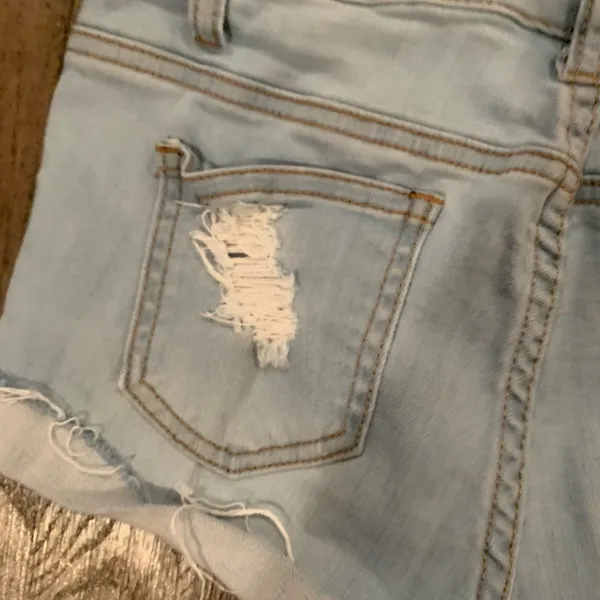 Lulus Denim shorts - Image 7