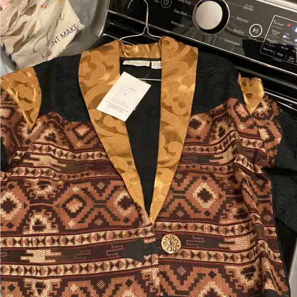 Vintage 1990’s Black and Gold Patterned Jacket Size M - Image 8