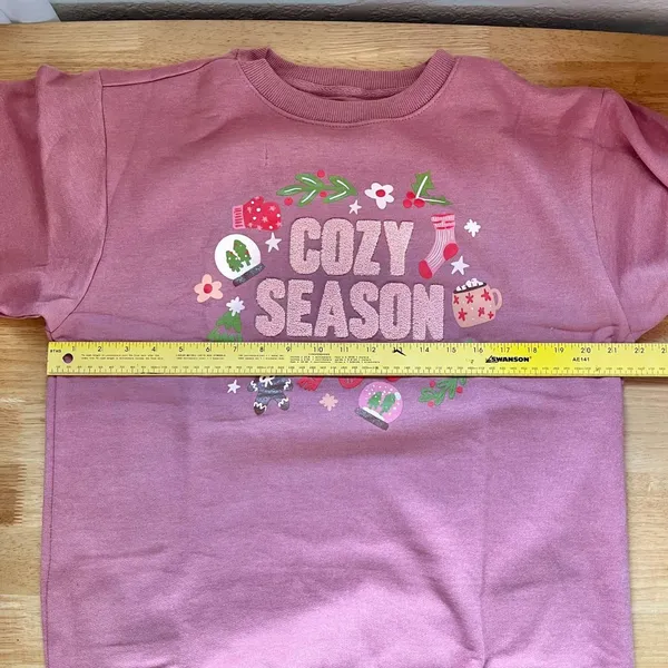 New Berry "Cozy Season" Christmas Winter Graphic Sweatshirt Size L - Image 5