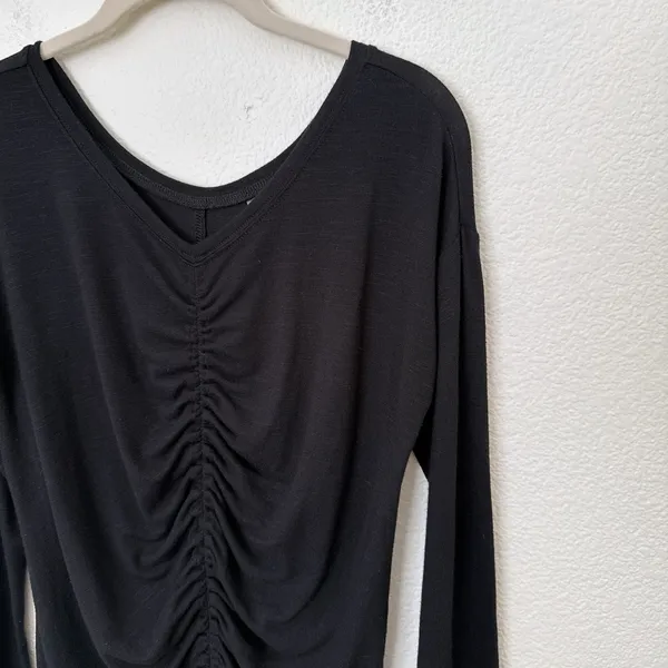 [Zella] Heathered Black Amare Ruched Front V-Neck Long Sleeve T-Shirt Sz Medium - Image 7
