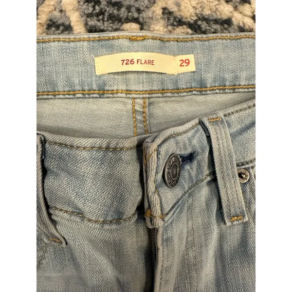 Levi’s 726 Flare Jeans Women's Size 29x30(actual 29) Light Blue Raw Hem Stretch - Image 3