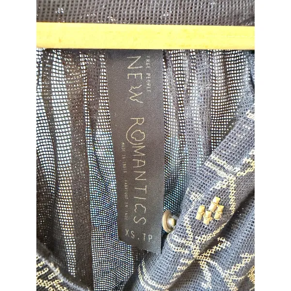 Free People New Romantics Palacio Blouse Womens Black‎ Gold XS - Image 4