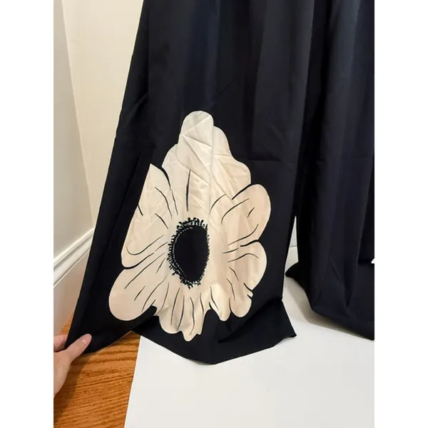 Oversized Minimalist Floral Overalls – Black with Cream Flowers SzXL (NWT) - Image 4