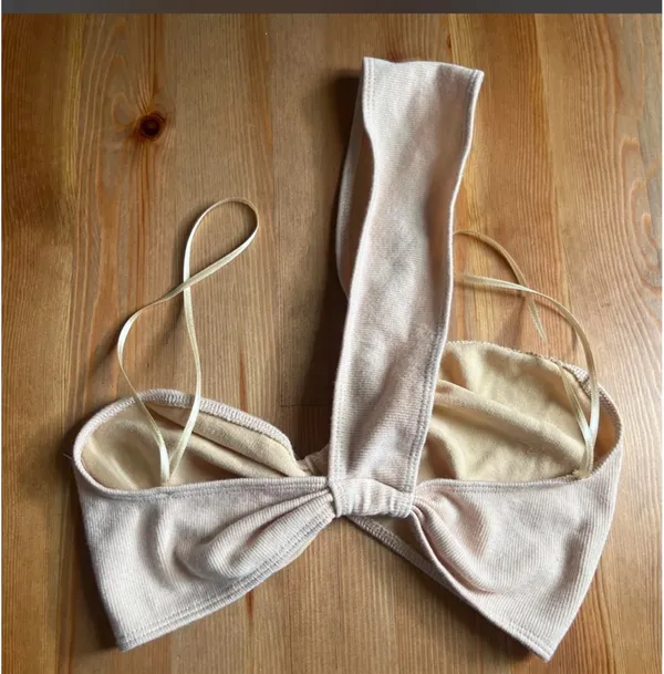 Out from under Rumba Seamless bra top Size m/L - Image 3