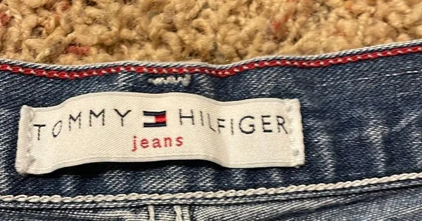 Tommy Hilfiger denim blue Jean carpenter style shorts size 8 - Image 3