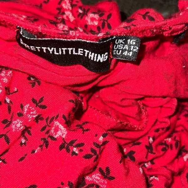 Pretty Little Thing ✨Red Ditsy Floral Print Frill Detail Shift Dress✨ - Image 10