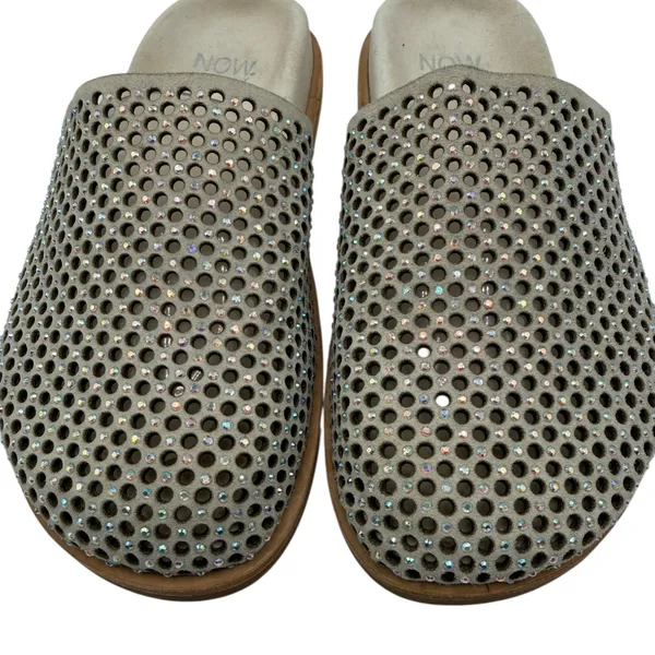 NOW Made in Italy Shoes Women 7 Ivory Rhinestone Perforated Leather Mule Slides‎ - Image 4