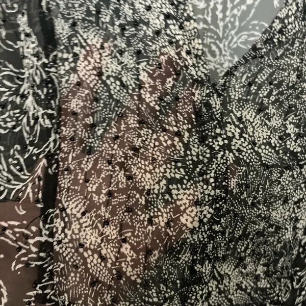 ECI New York Silk Black and White Sheer Floral Blouse Size L Vintage - Image 4