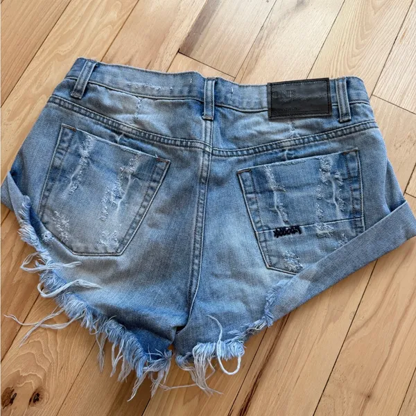 OneTeaspoon Bandits denim shorts! Size 26! - Image 2