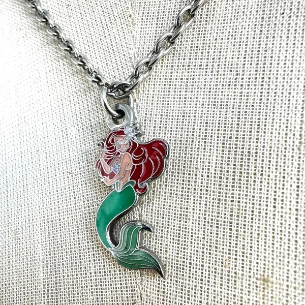 Disney Ariel pendant necklace - Image 3