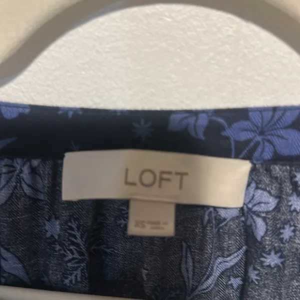 Loft peasant‎ blouse size XS - Image 2