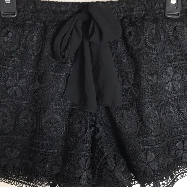 Iily white‎ black lace double liner shorts size small - Image 3