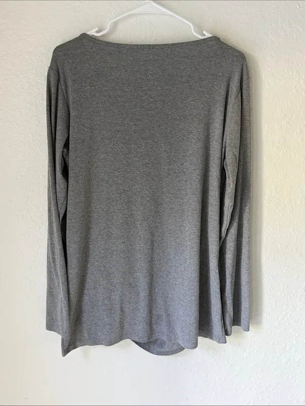 Gray Long-Sleeve Twist-Hem Top with V-Neck and Crisscross Detail Size Large - Image 6