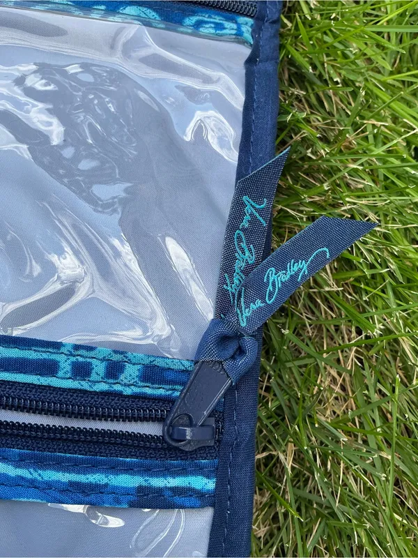 Quilted Vera Bradley travel organizer and wallet set 💙💙 - Image 15
