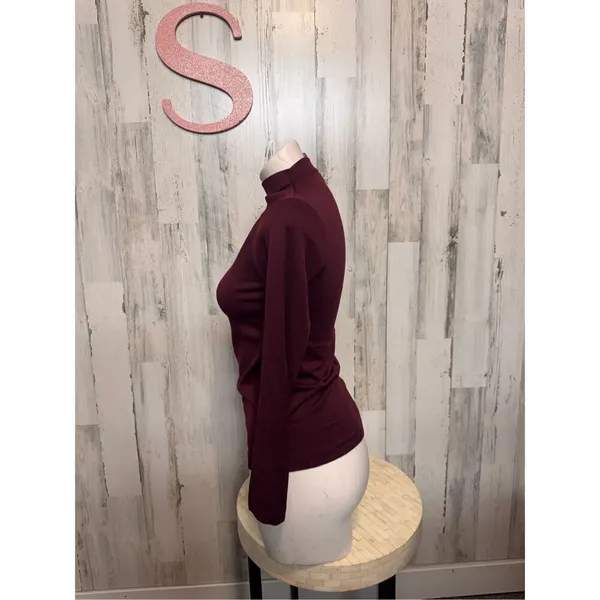 Long sleeve top size small Red - Image 3