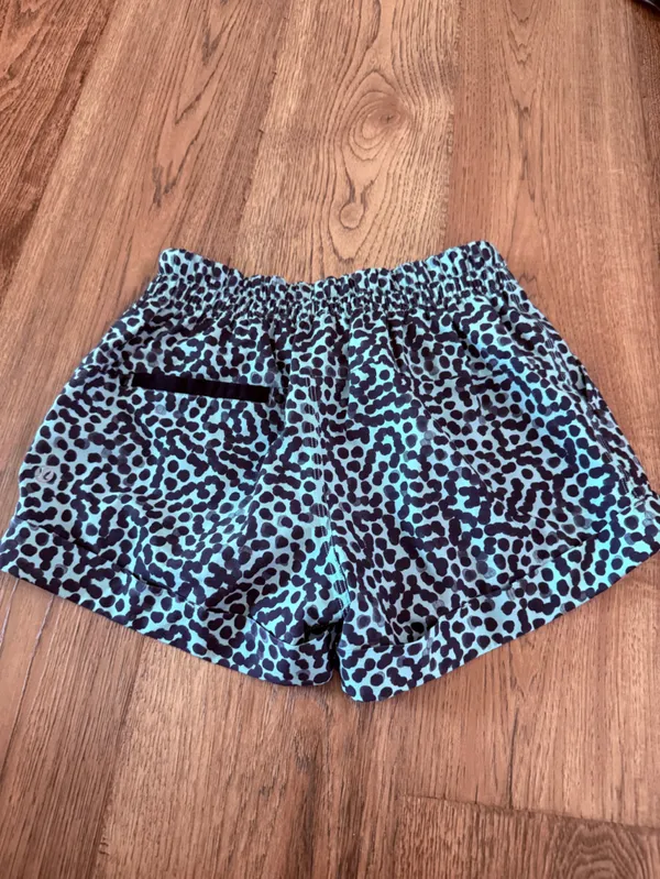Lululemon spring break shorts - Image 5