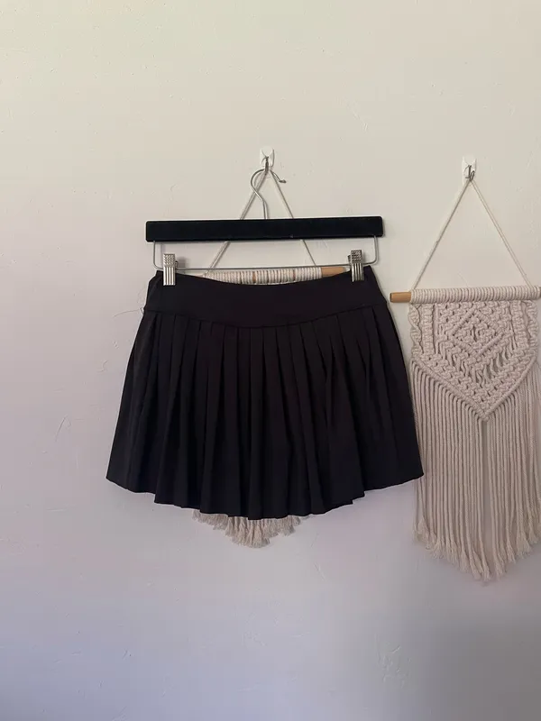 Garage Tessa Tennis Skort Pleated Black - Image 3