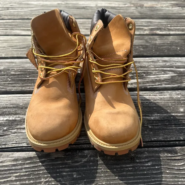 Timberland 6 Inch Premium Waterproof Boot 'Wheat' Nubuck Size 7 Women's Size 8.5 - Image 4