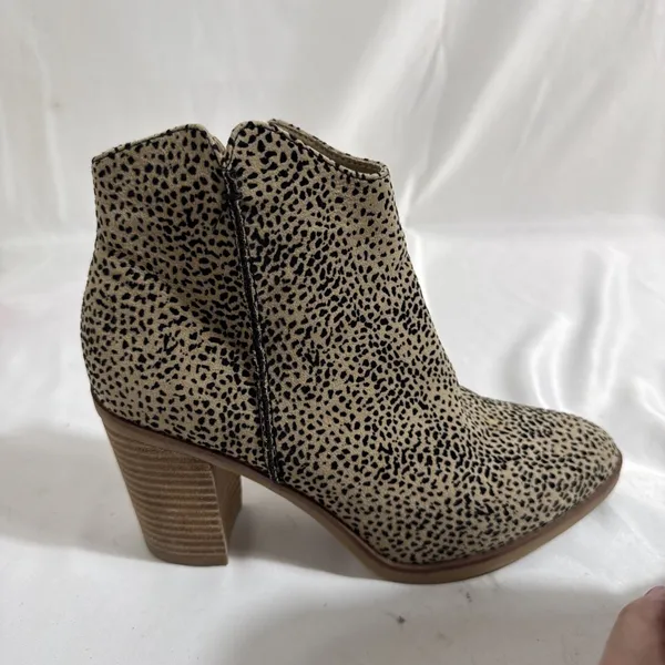 Mia Animal Print Ankle Boots 3” Heel Womens 8W Soft Upper Rubber Sole Zip Up - Image 5