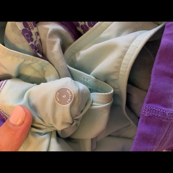Lululemon Purple Floral Twiggy Run Shorts - Image 4