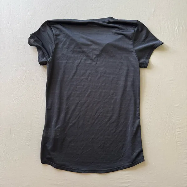Puma Lightweight V-neck athletic t-shirt - Image 2