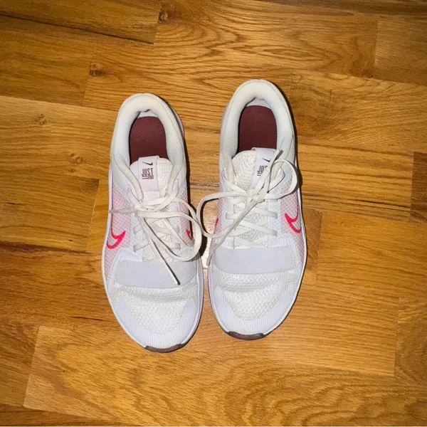 Nike MC Trainer 2 Women’s Training Shoes - Image 3