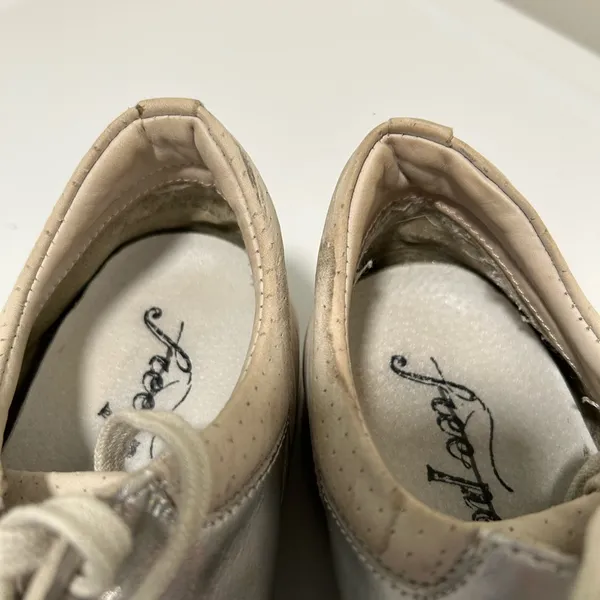 Free People Kick It Silver Metallic Sneaker Size 8.5 - 9 US 39 EU - Image 9