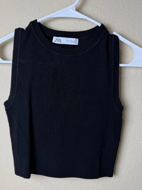 ZARA Ribbed Knit High Neck Sleeveless Sweater Tank Top Size Medium Black - Image 3