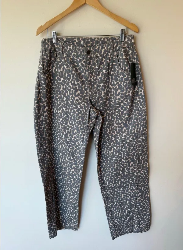 NWT Wild Fable Mid Rise Wide Leg Baggy Jeans Beige Leopard Women's Size Medium - Image 2
